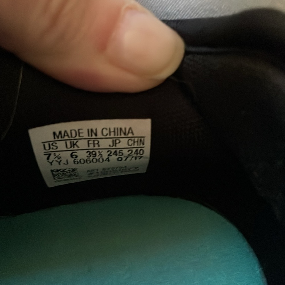 Adidas - Picture 5 of 5